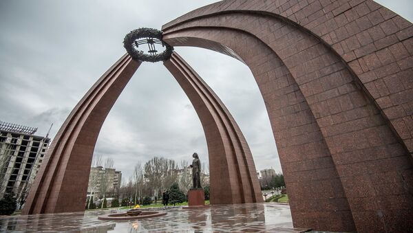Архитектурный ансамбль на Площадь победы - Sputnik Кыргызстан