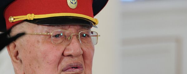 Кыргыз Эл баатыры, Токтогул сыйлыгынын ээси, залкар акын Сооронбай Жусуев. Архив - Sputnik Кыргызстан