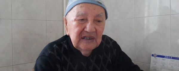 Сооронбай Жусуев кош майрамды тосконго камданып жатат - Sputnik Кыргызстан