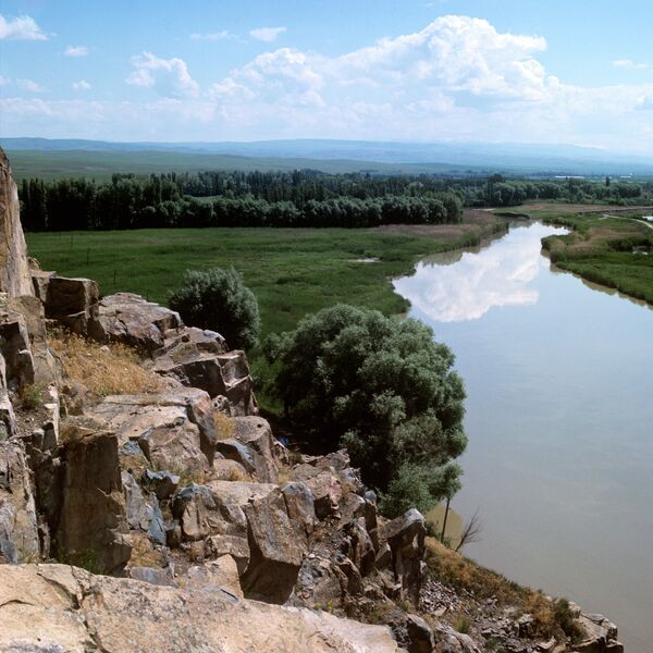 Горная река. Архивное фото - Sputnik Кыргызстан