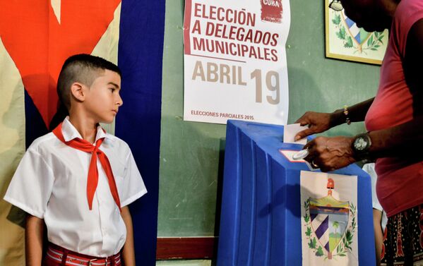 На Кубе прошли выборы в муниципальные собрания. - Sputnik Кыргызстан
