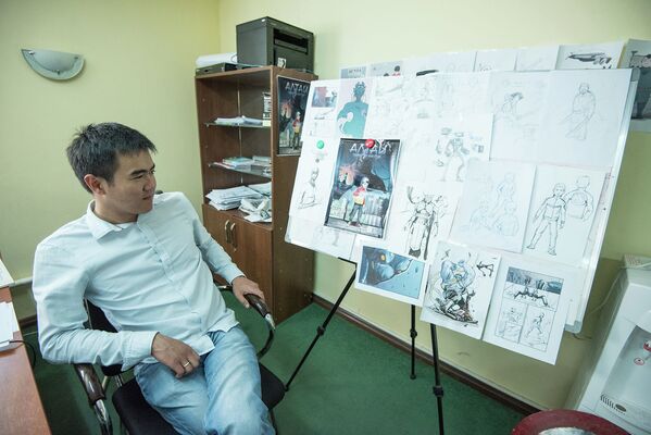 Создатели первого комикса в Кыргызстане за работой - Sputnik Кыргызстан