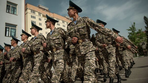 Марш служащих Национальной гвардии КР. Архивное фото - Sputnik Кыргызстан