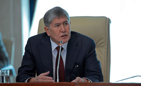 Алмазбек Атамбаев. Архивное фото - Sputnik Кыргызстан