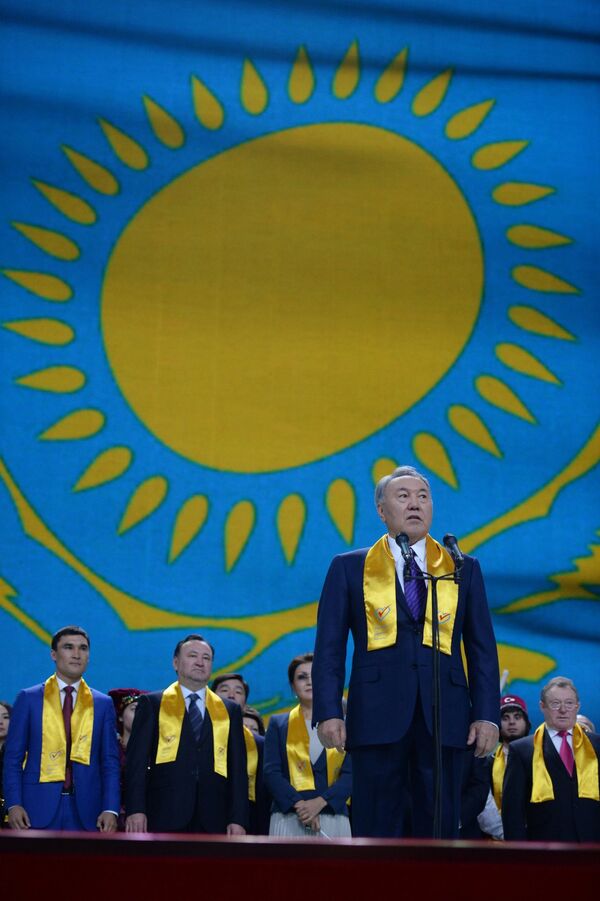 Нурсултан Назарбаев на праздничном концерте. Архивное фото - Sputnik Кыргызстан