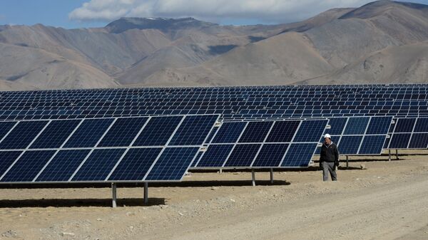 Солнечная электростанция. Архивное фото - Sputnik Кыргызстан