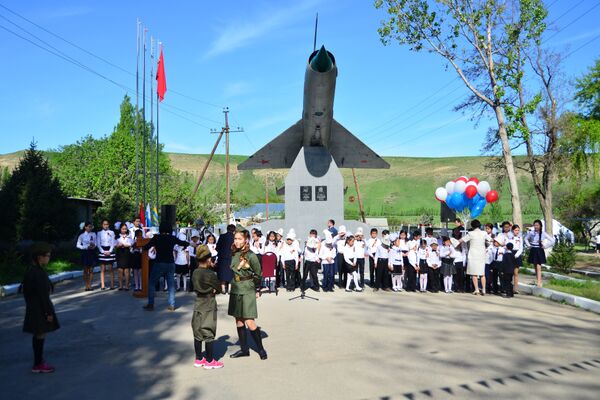 Открытие памятника-монумента героям ВОВ - Sputnik Кыргызстан