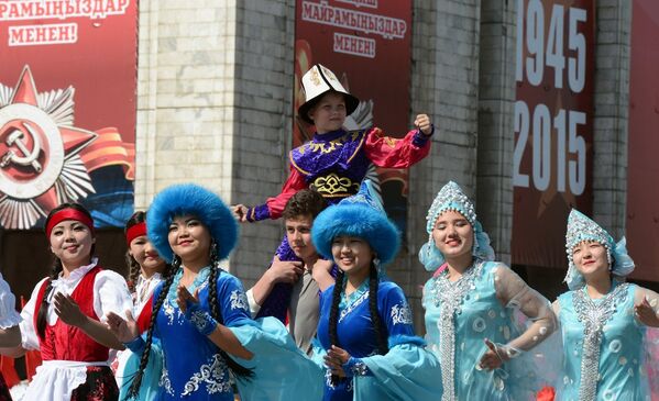 Основной целью парада является усиление акцента на популяризацию Дня Победы среди молодежи. - Sputnik Кыргызстан