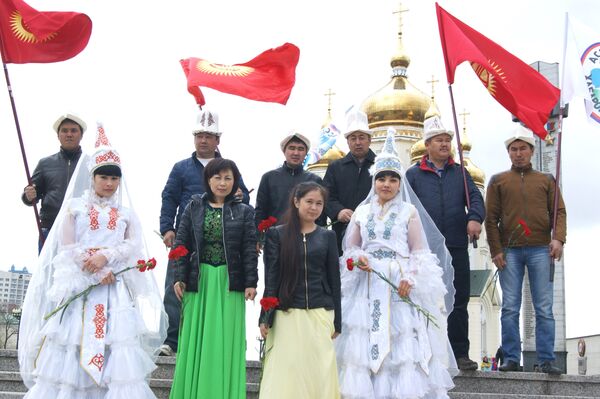 Кыргызские граждане приняли участие на торжественном открытии вечного огня в городе Хабаровск - Sputnik Кыргызстан