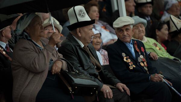 Ветераны на военном параде. Архивное фото - Sputnik Кыргызстан