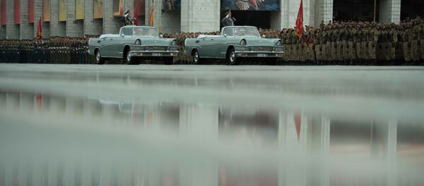 Военный парад под дождем в Бишкеке. Архивное фото - Sputnik Кыргызстан