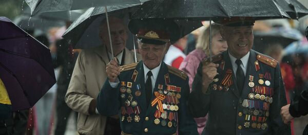 Военный парад под дождем в Бишкеке. Архивное фото - Sputnik Кыргызстан