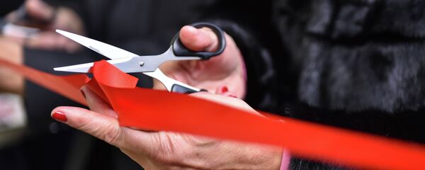 Перерезание красной ленты. Архивное фото - Sputnik Кыргызстан