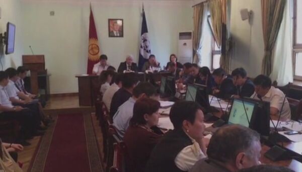 Cовещание мэра Кубанычбека Кулматова  с главами административных районов - Sputnik Кыргызстан
