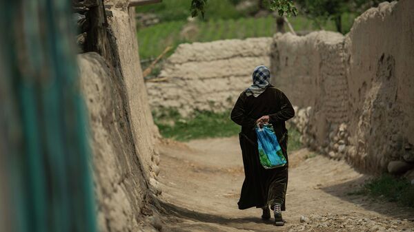Пожилая женщина. Архивное фото - Sputnik Кыргызстан