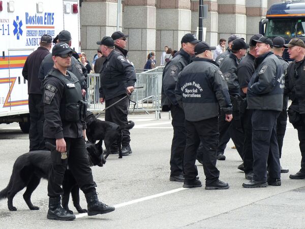 Сотрудники полиции на улицах Бостона. Архивное фото - Sputnik Кыргызстан