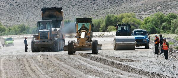 Жол курулуш иштери. Архив Жол курулуш иштери. Архив - Sputnik Кыргызстан