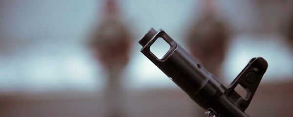 Автомат Калашникова. Архивное фото Автомат Калашникова. Архивное фото - Sputnik Кыргызстан