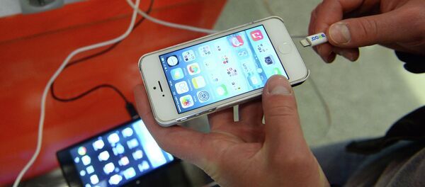 Зарядная станция для мобильных гаджетов. Архивное фото Зарядная станция для мобильных гаджетов. Архивное фото - Sputnik Кыргызстан