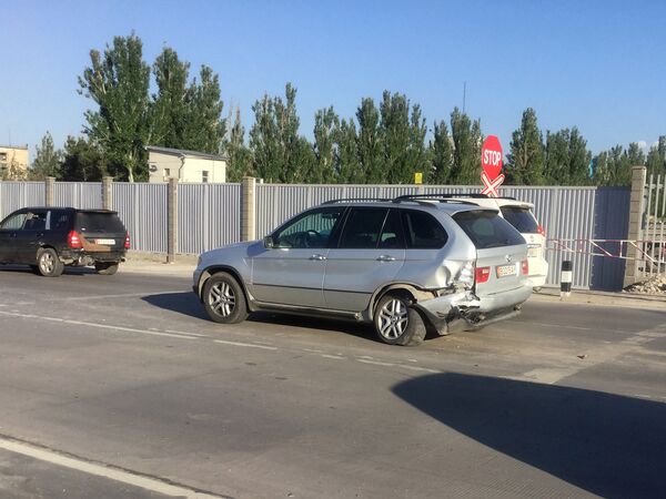 Три автомобиля пострадали в результате ДТП - Sputnik Кыргызстан