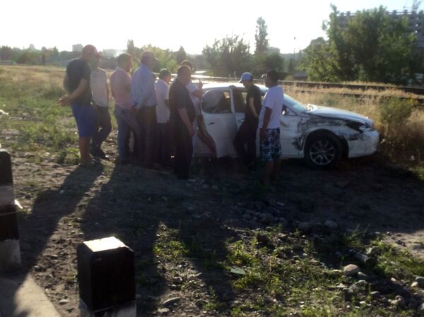 ДТП на пересечении улиц Курманджан Датка и Льва Толстого - Sputnik Кыргызстан