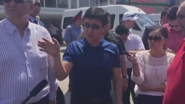 LIVE: Премьер-министр Темир Сариев Бишкектеги жолдор менен социалдык объектилерди кыдырып жүрөт - Sputnik Кыргызстан