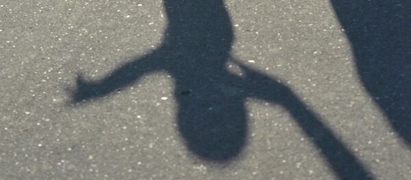 Ребенок на проезжей части. Архивное фото - Sputnik Кыргызстан