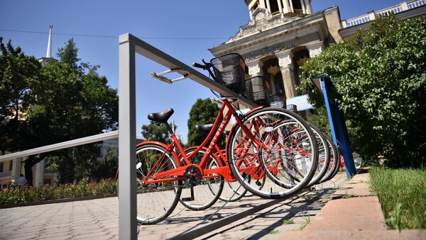 Станции проката велосипедов в районе Филармонии. Архивное фото - Sputnik Кыргызстан