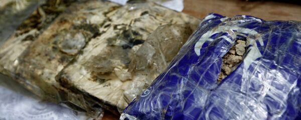 Пакет с гашишем. Архивное фото - Sputnik Кыргызстан