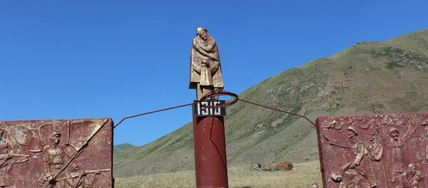 Мемориальный комплекс, посвященный жертвам народно-освободительного восстания 1916 года в Боомском ущелье - Sputnik Кыргызстан
