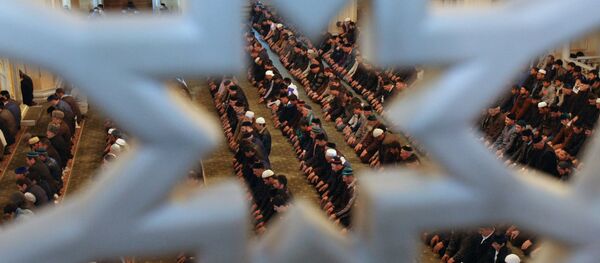 Мусульмане во время намаза. Архивное фото - Sputnik Кыргызстан