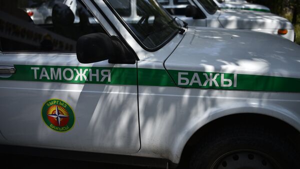 Машина таможни в Бишкеке - Sputnik Кыргызстан