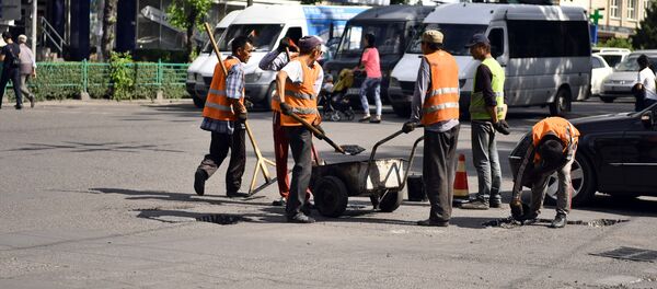 Жол оңдоо иштери. Архив - Sputnik Кыргызстан