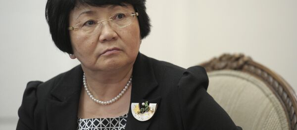 Кыргызстандын экс-президенти Роза Отунбаеванын архивдик сүрөтү - Sputnik Кыргызстан