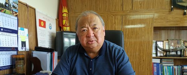 Жугуштуу оорулар ооруканасынын башкы дарыгери Гулжигит Аалиев. Архив Жугуштуу оорулар ооруканасынын башкы дарыгери Гулжигит Аалиев. Архив - Sputnik Кыргызстан