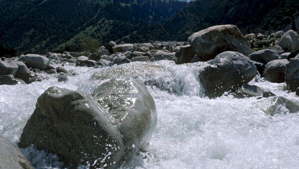Горная река Ала-Арча. Архивное фото - Sputnik Кыргызстан