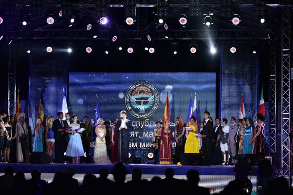 Звездный парад музыкального фестиваля Мейкин Азия. Архивное фото - Sputnik Кыргызстан