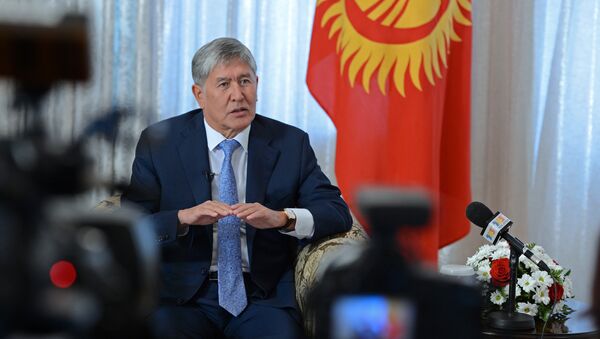 Архивное фото президента Кыргызстана Алмазбека Атамбаева - Sputnik Кыргызстан