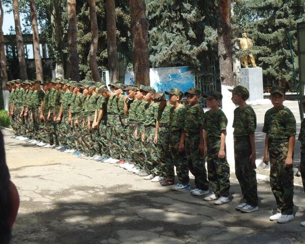 Военно-спортивный лагерь для школьников. Архивное фото - Sputnik Кыргызстан