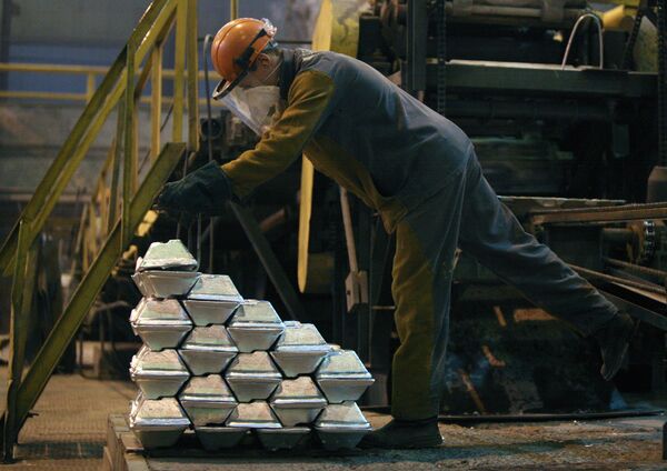 Производство алюминия. Архивное фото - Sputnik Кыргызстан