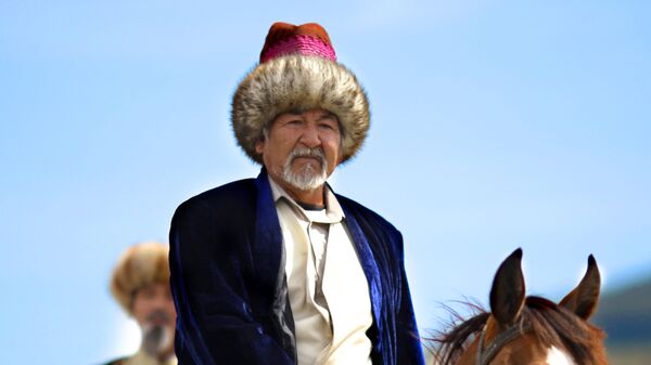 Народный артист Кыргызстана Мукамбет Токтобаев. Архивное фото - Sputnik Кыргызстан