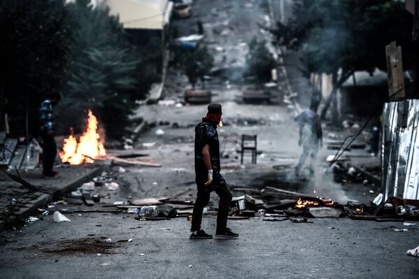 Уличные беспорядки в Турции - Sputnik Кыргызстан