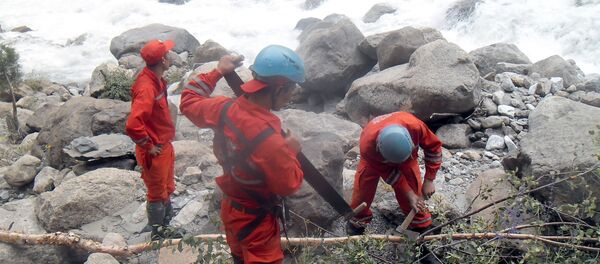 Сотрудники МЧС. Архивное фото - Sputnik Кыргызстан