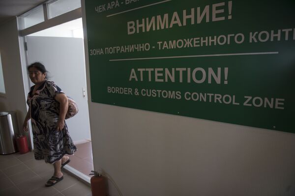 Зона погранично-таможенного контроля Кыргызстана. Архивное фото - Sputnik Кыргызстан