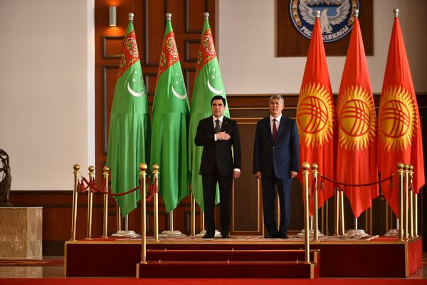 Президент Туркменистана прибыл в Кыргызстан с госвизитом - Sputnik Кыргызстан