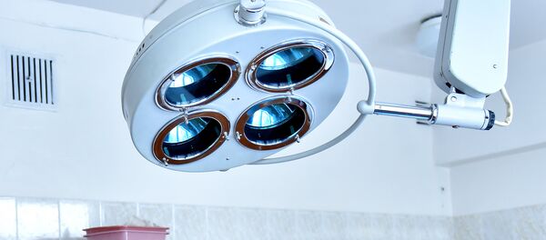 Операционная лампа. Архивное фото - Sputnik Кыргызстан
