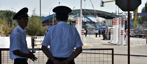 Ак-Жол чек ара текшерүү пункту. Архив Ак-Жол чек ара текшерүү пункту. Архив - Sputnik Кыргызстан