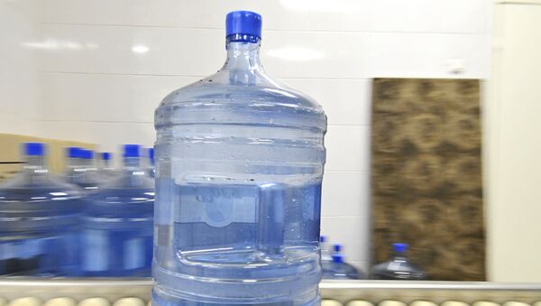 Производство питьевой бутилированной воды - Sputnik Кыргызстан