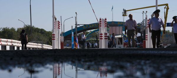 Кыргызско-казахский пограничный пункт. Архивное фото - Sputnik Кыргызстан
