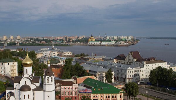 Вид на Нижний Новгород в месте слияния рек Волги и Оки. Архивное фото - Sputnik Кыргызстан